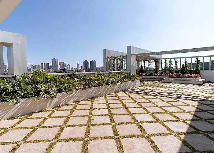 Vista Heights Legarda 호텔 4*