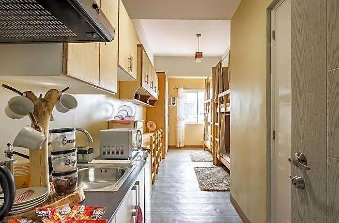Vista Heights Legarda 4* 마닐라